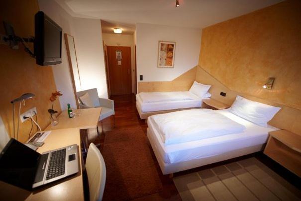 Hotel & Restaurant Kaiser Superior Herrenberg Eksteriør bilde