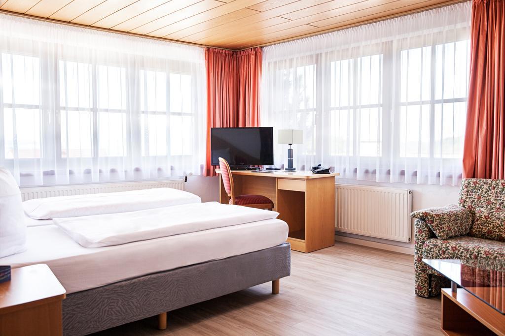 Hotel & Restaurant Kaiser Superior Herrenberg Eksteriør bilde
