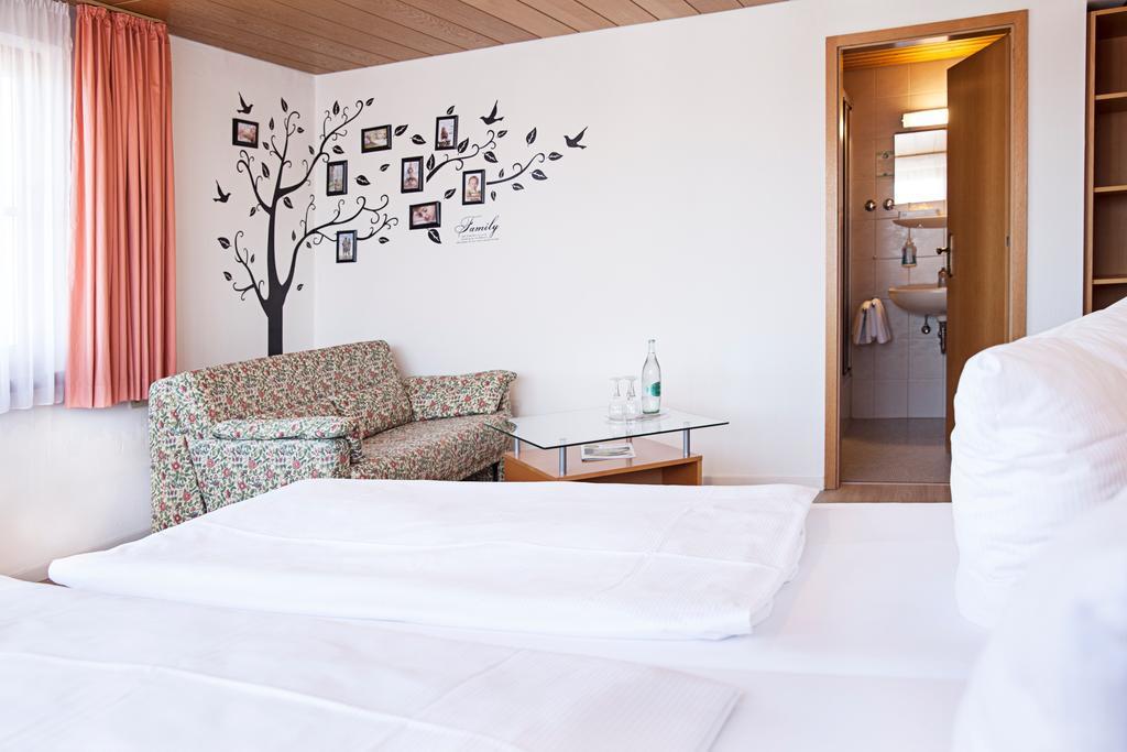 Hotel & Restaurant Kaiser Superior Herrenberg Eksteriør bilde